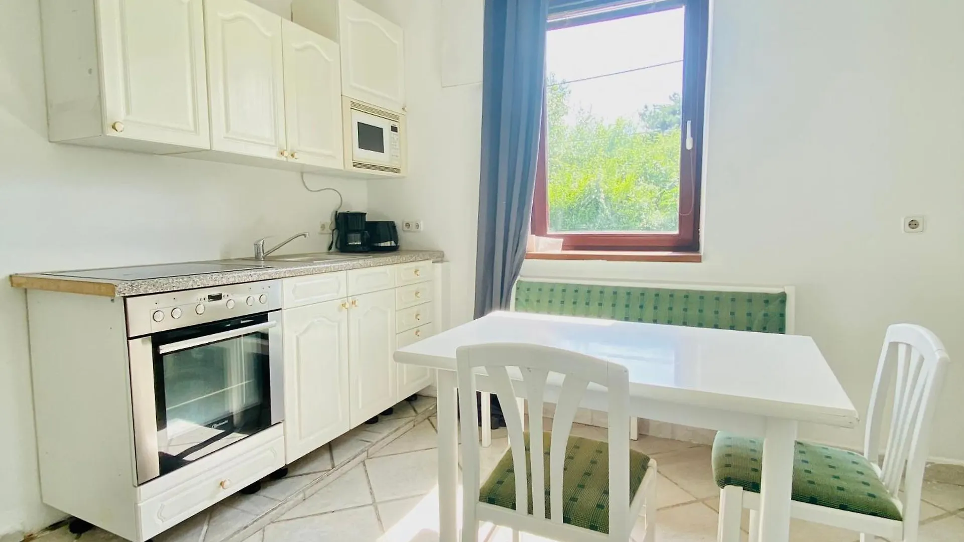 فيلا فيينافي Family House In Am Schopfwerk Area فيينا